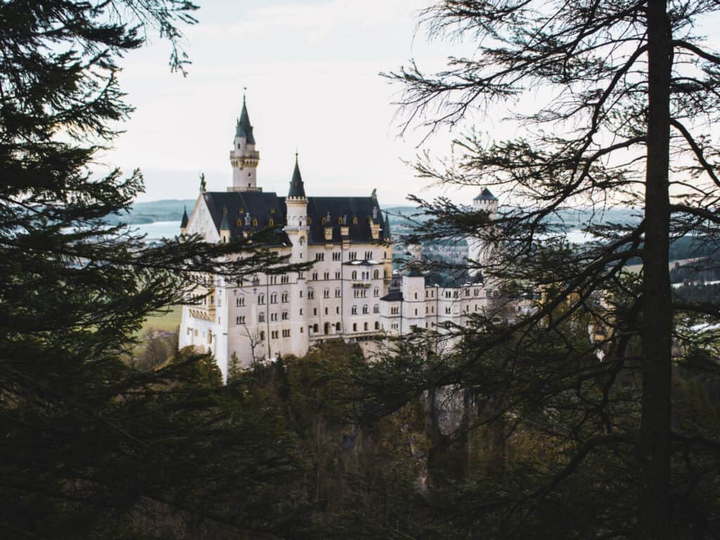 Schloss Neuschwanstein with trees